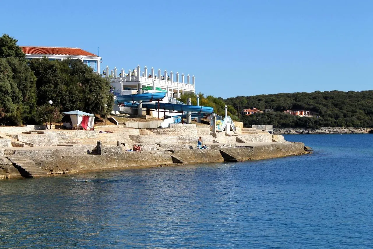 Apartments With A Parking Space Pula - 2252 0*,  Croatia